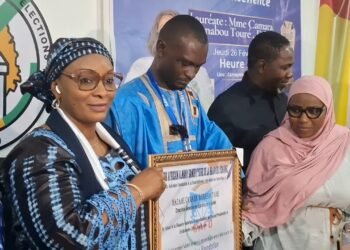 Djénabou Touré, DG de la DGE, distinguée pour sa bravoure et son excellence électorale