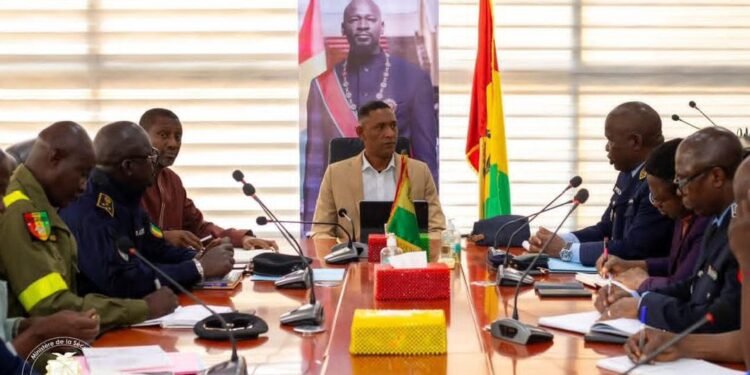 Ministère de la Sécurité : passeport, police routière et tricycles (bonbonna) au cœur d’une réunion de cabinet