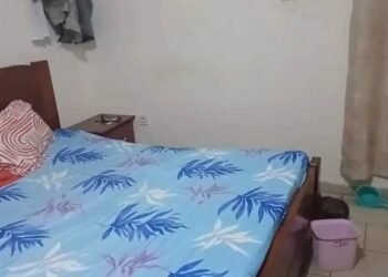 Mort suspecte dans un motel à Dixinn : un quinquagénaire retrouvé sans vie, sa compagne reste introuvable